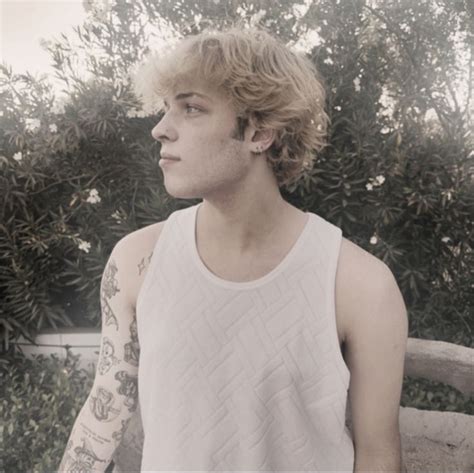 Nick Sturniolo Blonde Blonde Hair Celebrities