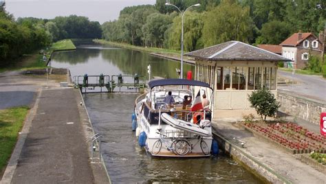 Le Canal De St Quentin