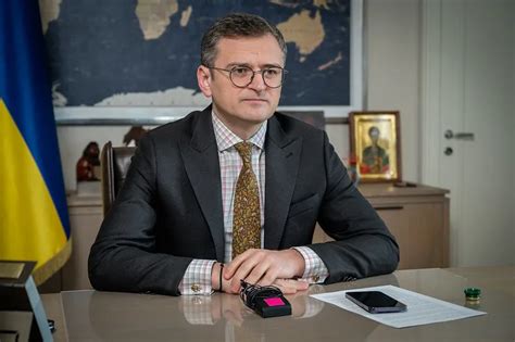 Кулеба: Запад, имея более 100 ЗРК Patriot, не делится ими с Украиной