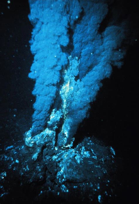 Expectacular World Deepest Hydrothermal Vents Discovered