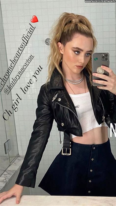 Kathryn Newton Sexy Celebrity Babe Beautiful Posing Hot