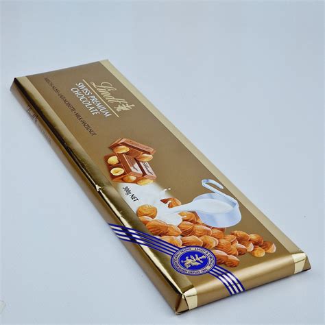 Шоколад Lindt Молочный с цельным Фундуком , 300 г - купить с доставкой ...