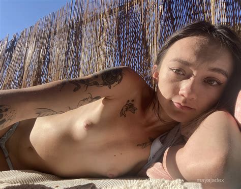 Would You Waste A Day Laying In The Sun With Me Nudes Altgonewild NUDE PICS ORG