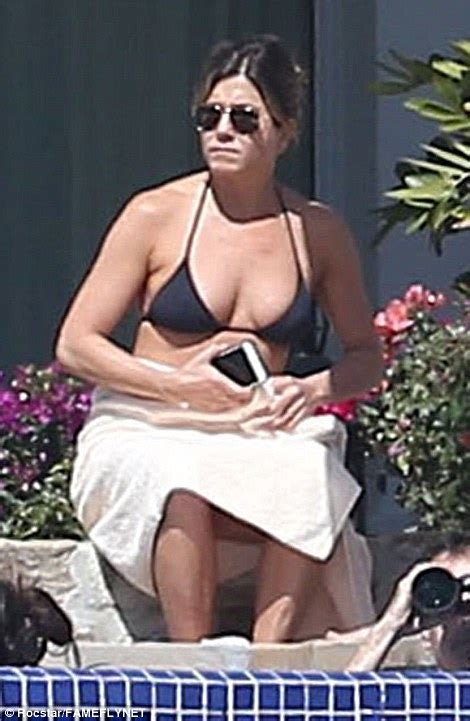Courteney Cox Is Toned In A Black Bikini In Mexico Daily Mail Online