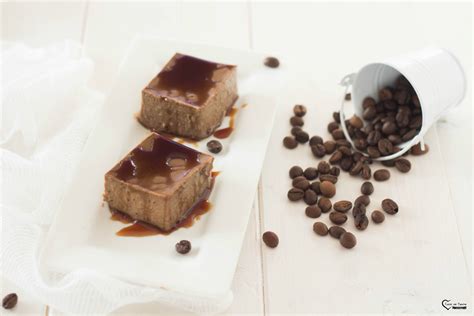 PANNA COTTA AL CAFFÈ ricetta dolce al cucchiaio semplice e delizioso