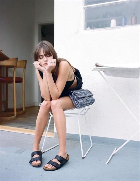 Ella Purnell Sexy Nude Collection Photos Video Scenes