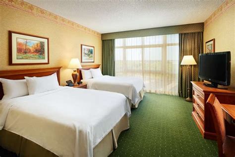 EMBASSY SUITES CHARLESTON CONVENTION CENTER - Updated November 2024 ...