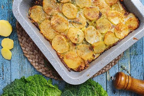 Verza Al Forno Con Patate La Ricetta Facile MoltoFood