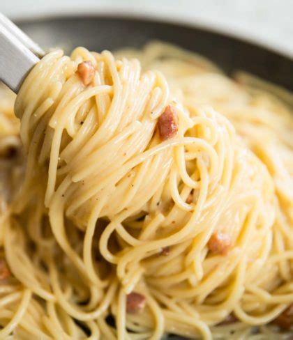 spaghetti carbonara  cream dont  bacon  heart