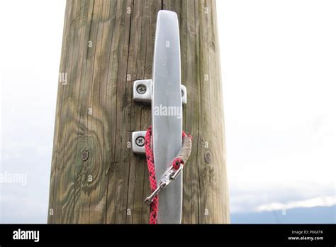 Cleat Hitch Knot Hi Res Stock Photography And Images Alamy