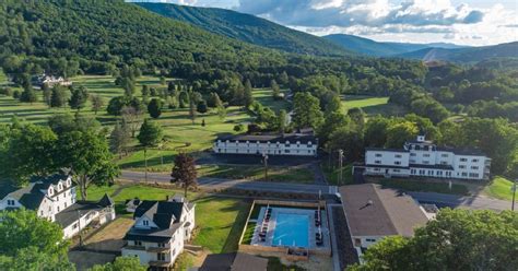 The 15 Best Catskills Hotels to Check Into This Summer and Fall - Men's ...