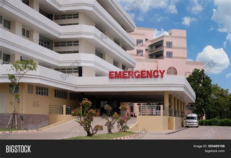 Modern Hospital Image & Photo (Free Trial) | Bigstock