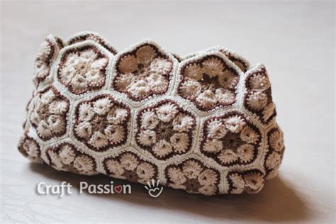 African Flower Crochet Purse Free Pattern • Craft Passion