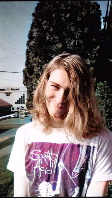 Pin On Kurdt Kobain Bleach Era In Nirvana Kurt Cobain Kurt And