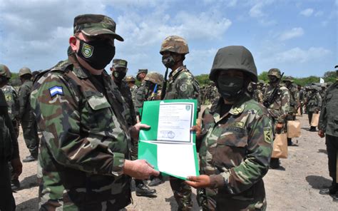 Ej Rcito De Nicaragua Clausura Ciclos De Preparaci N Combativa Del A O