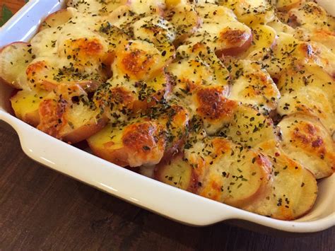 Recette de Gratin de pommes de terre et tomates à la provençale