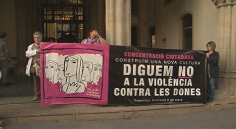 Terrassa es concentra en contra la violència vers les dones Canal