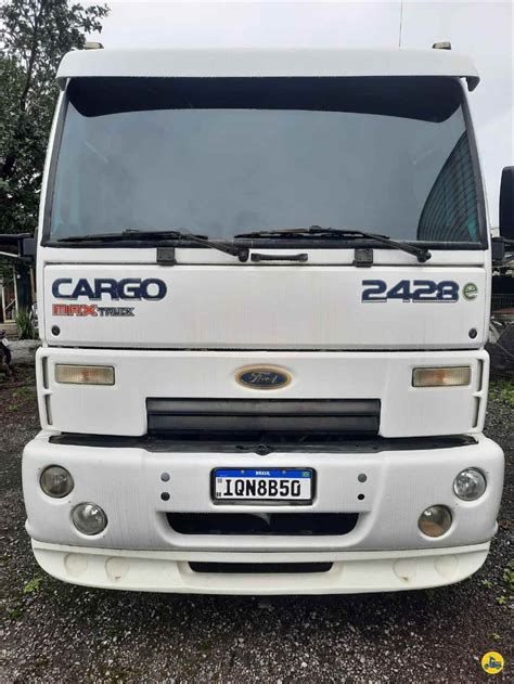 Caminhao Ford Cargo 2428 2010 11 à venda Lau Caminhões