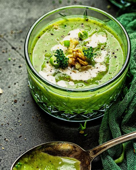 Vegane Brokkoli Suppe mit Kokos Walnuss Creme Pünktchens Mama