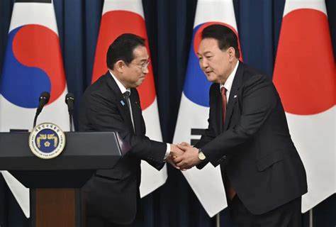 Japan South Korea Leaders Pray At Memorial For Korean Atomic Bomb Victims In Hiroshima The