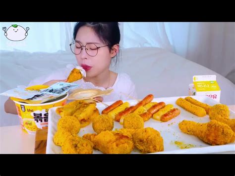 ASMR MUKBANG BBURINKLE Party Chicken Fried Banana Fried Noodles