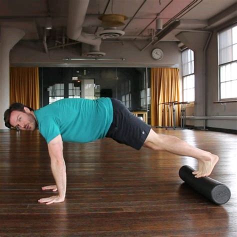 Plank On Foam Roller By Bernadette Cordeau Exercise How To Skimble