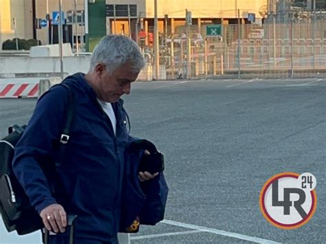 Mou il silenzio è d oro a Lecce per sognare un weekend al secondo