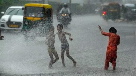 Delhi Weather Update Heavy Rains And Thunderstorms Lash National