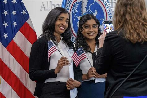 Citizenship And Immigrant Office Opens Welcomes New Us Citizens