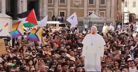 Ebrei fuori dal Gay Pride la comunità Lgbt che discrimina e divide