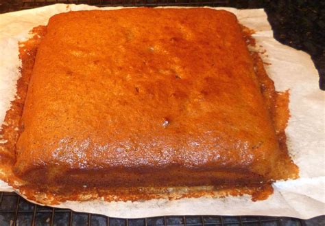 Caledonian Cakery: Date and Treacle Cake