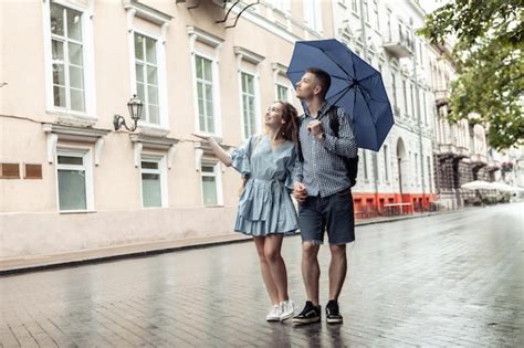 Fotos Casal Guarda Chuva 86 000 fotos de arquivo grátis de alta qualidade