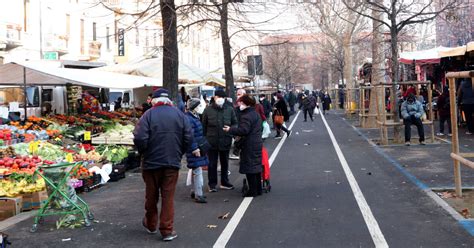 Commissione Ue Salari italiani sempre più poveri Lentissimi e