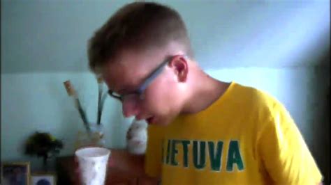 Cinnamon Challange Su Draugais Youtube