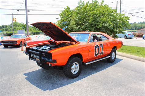 Dukes of Hazzard Collector: Dukes of Hazzard Fan Fair - The Hazzard Cars