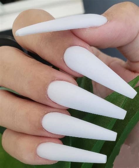 Graceful White Coffin Nails That Are Totally Edgy