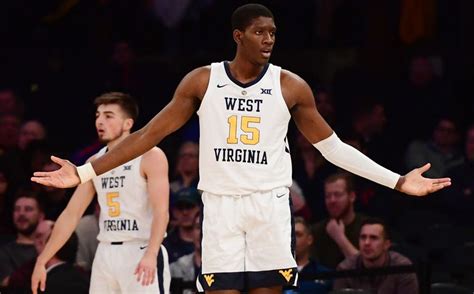 College Basketball Highlights: West Virginia tops Kansas 65-64 — 01/19/2019