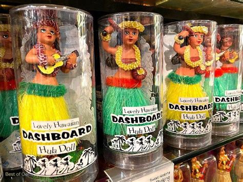 15 Best Hawaii Souvenirs To Find On Oahu