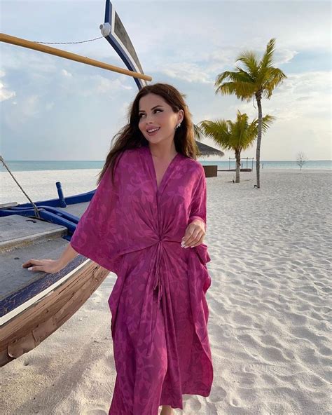 4 Hot Sexy Aynishan Guliyeva Khalid Bikini Pics