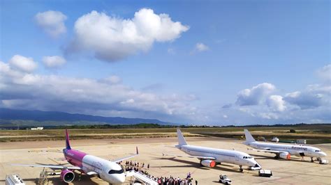 El Aeropuerto De Castell N Contar Con Catorce Rutas Regulares En