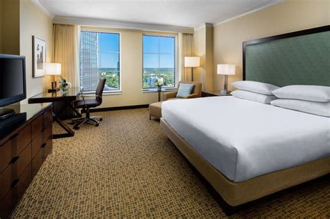 Hotels with Jacuzzi In Room in Atlanta - 16 Whirlpool & Hot Tub Suites