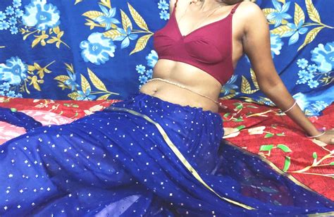 Hot Bhojpuri Housewife Dancing In The Blue Saree With Full Josh XHamster