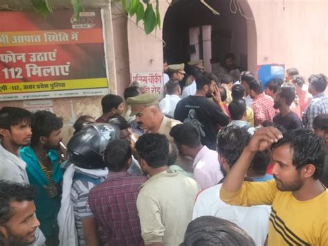 Cleaning Workers Created Ruckus At Niwari Road Police Station सफाई कर्मचारियों ने निवाड़ी रोड