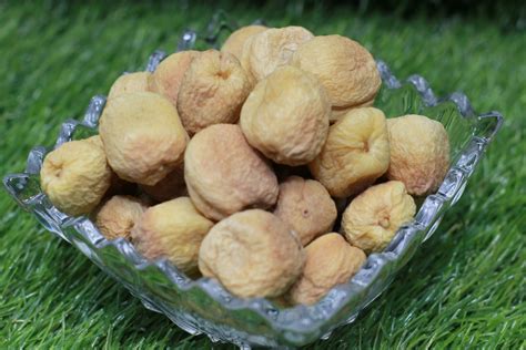 Dry Gold Apricot Jumbo Naak Khubani