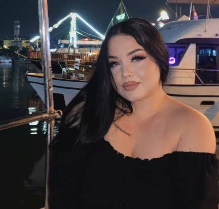 Afina Moon Cam Model Free Live Sex Show Chat Stripchat