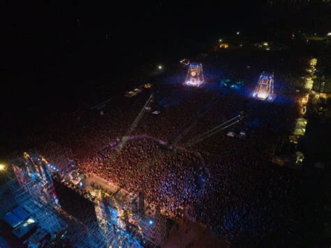 Jova Beach Party 2022 Le Immagini Della Festa Sulla Spiaggia