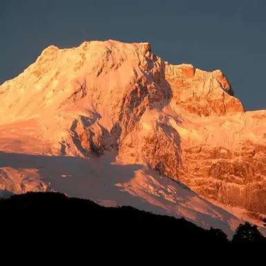 ngadi chuli expedition summit  himalayan giant