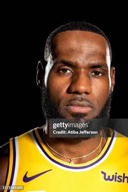 Lebron James Portrait Photos and Premium High Res Pictures - Getty Images