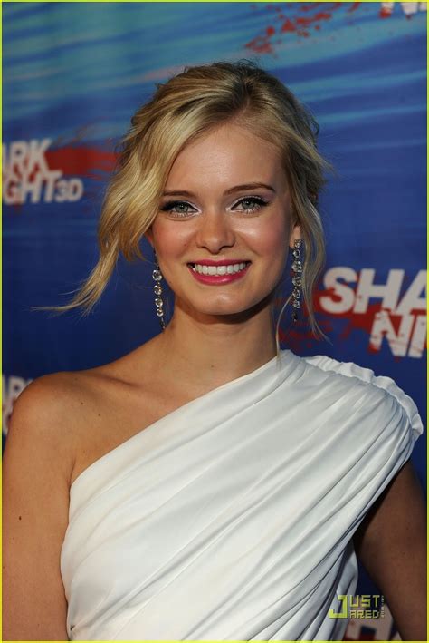 Sara Paxton Shark Night 3d Premiere Photo 434612 Photo Gallery