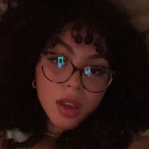 Ykjazlyn Nude Leaks OnlyFans Fapellas